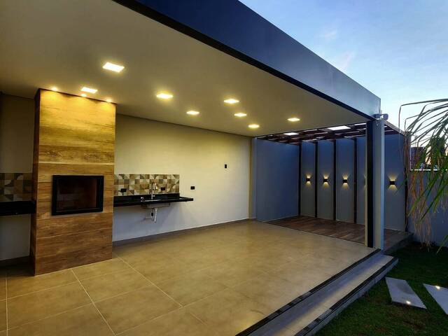 #CS101 - Casa para Venda em Botucatu - SP